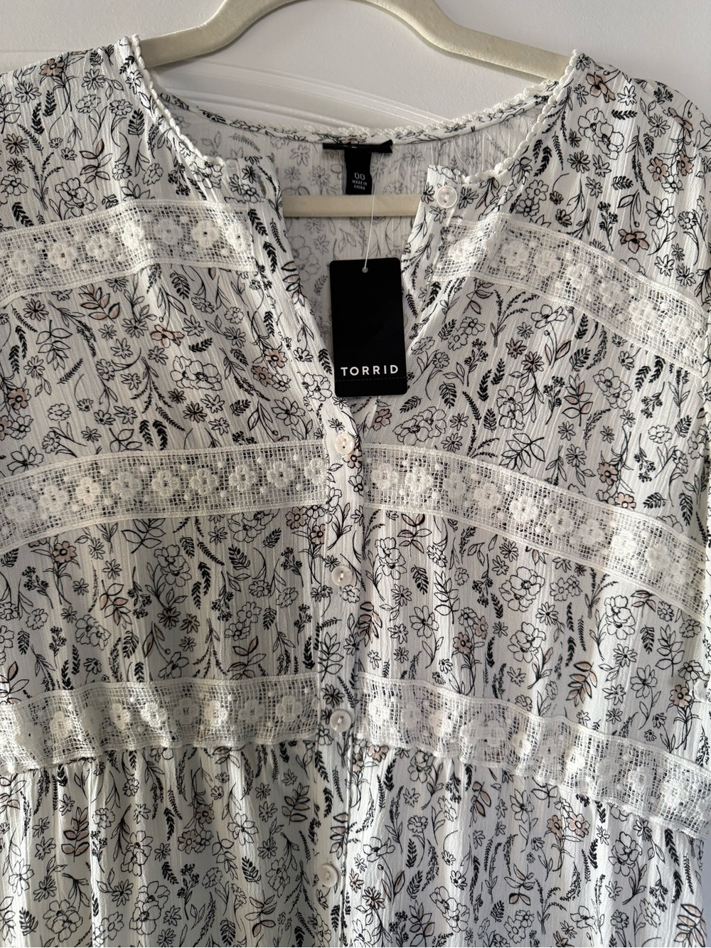Torrid Maxi Dress Wash Gauze FloralLace Y-Neck Puff Ruffle Sleeves 00 M/L 10 NWT - Picture 6 of 16